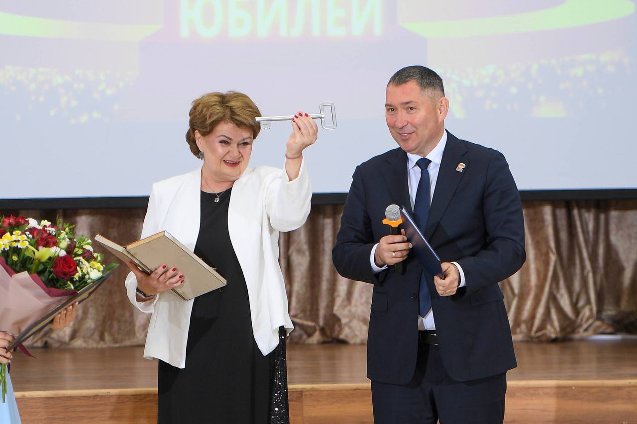 25 сентября свой 55-летний юбилей отметила Гимназия №1! — Краснознаменск