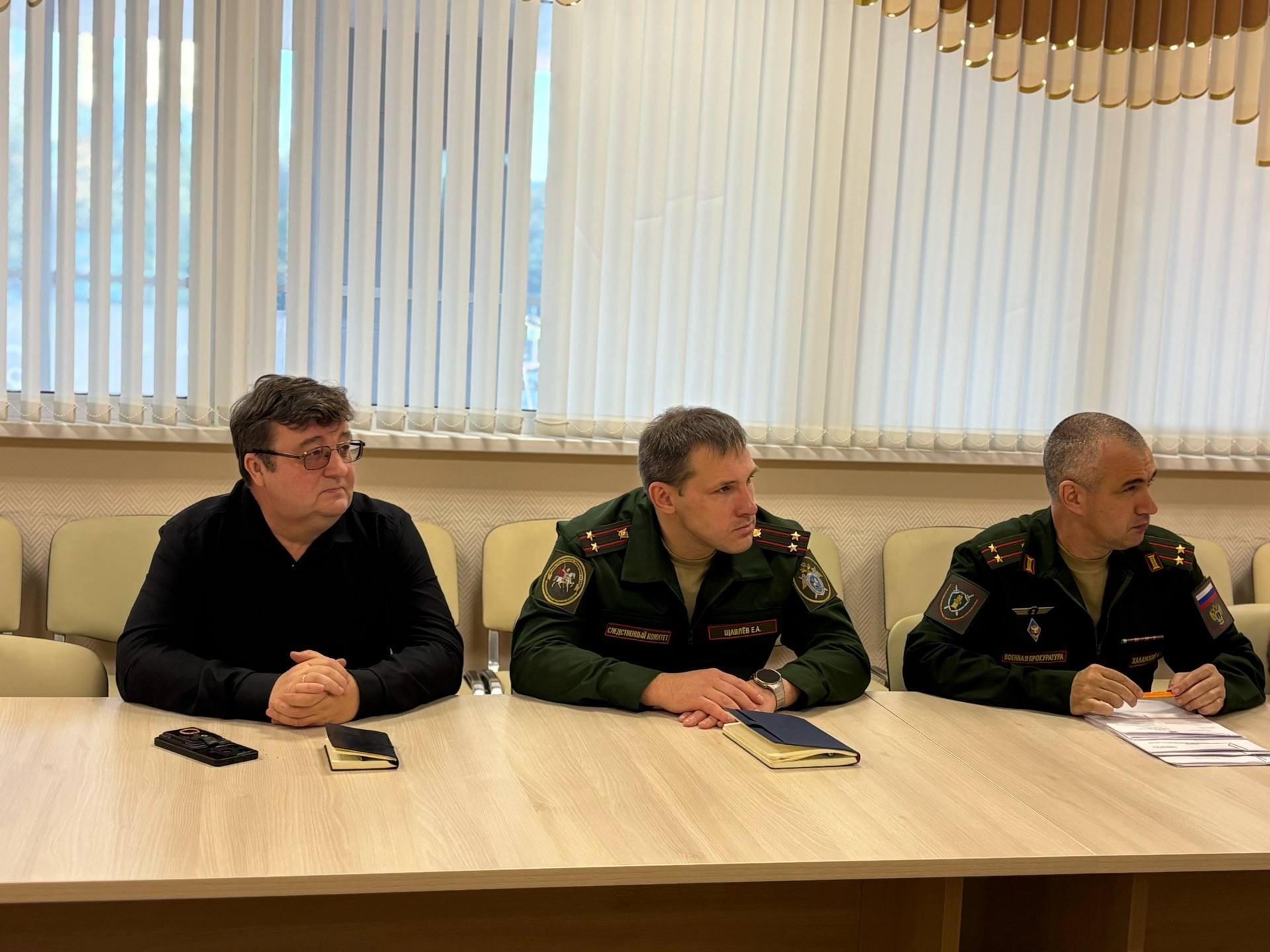7 октября в «Доме офицеров» состоялся круглый стол, посвященный вопросам поддержки участников специальной военной операции и членов их семей