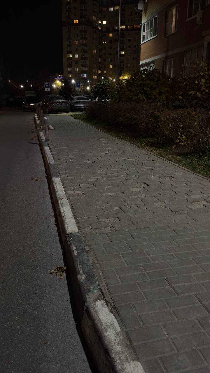 Отчитались о проделанной работе, а за углом нетронутая дорожка, которая нуждается в замене