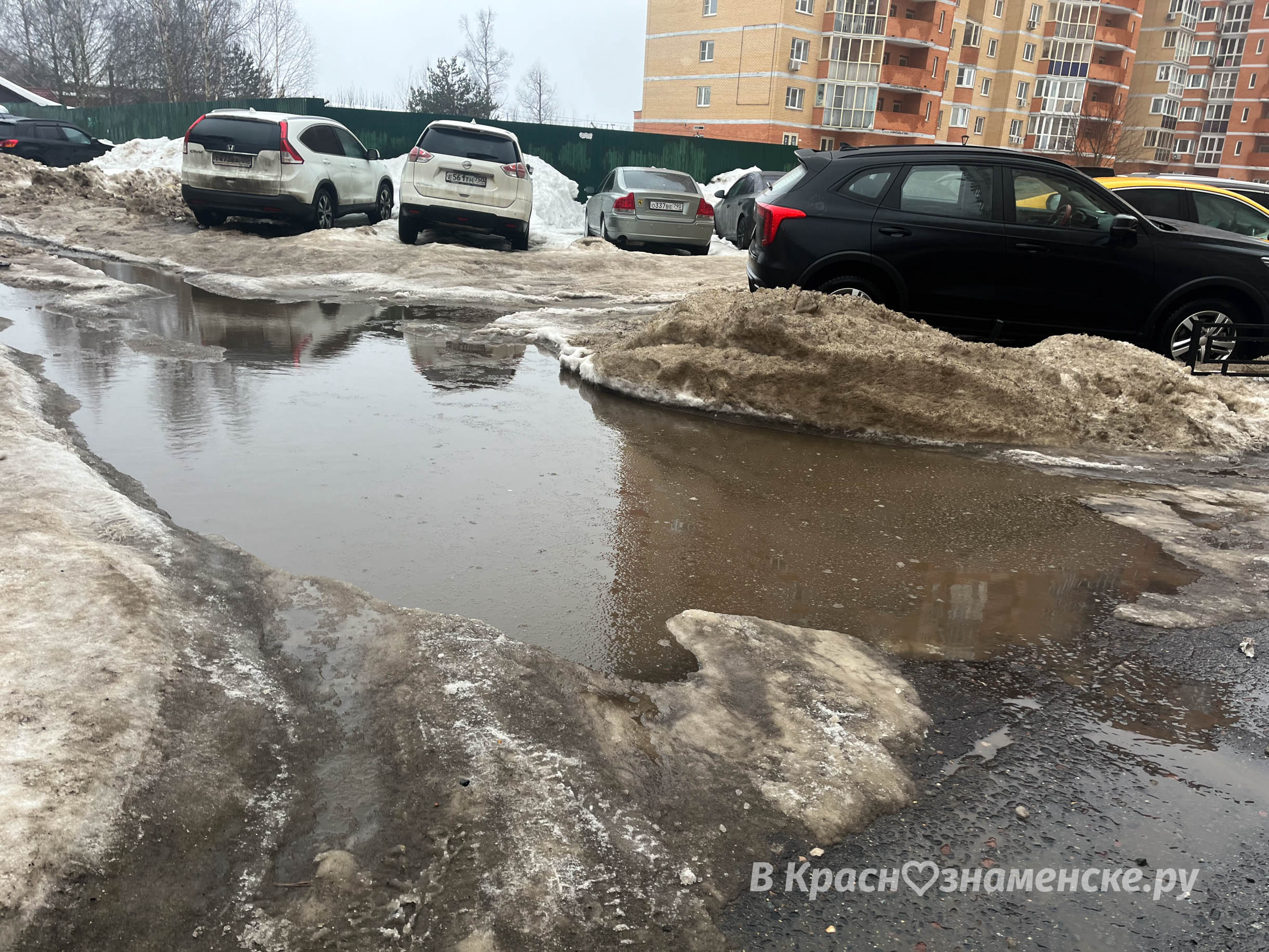 Всего лишь несколько дней теплой погоды и город плывёт