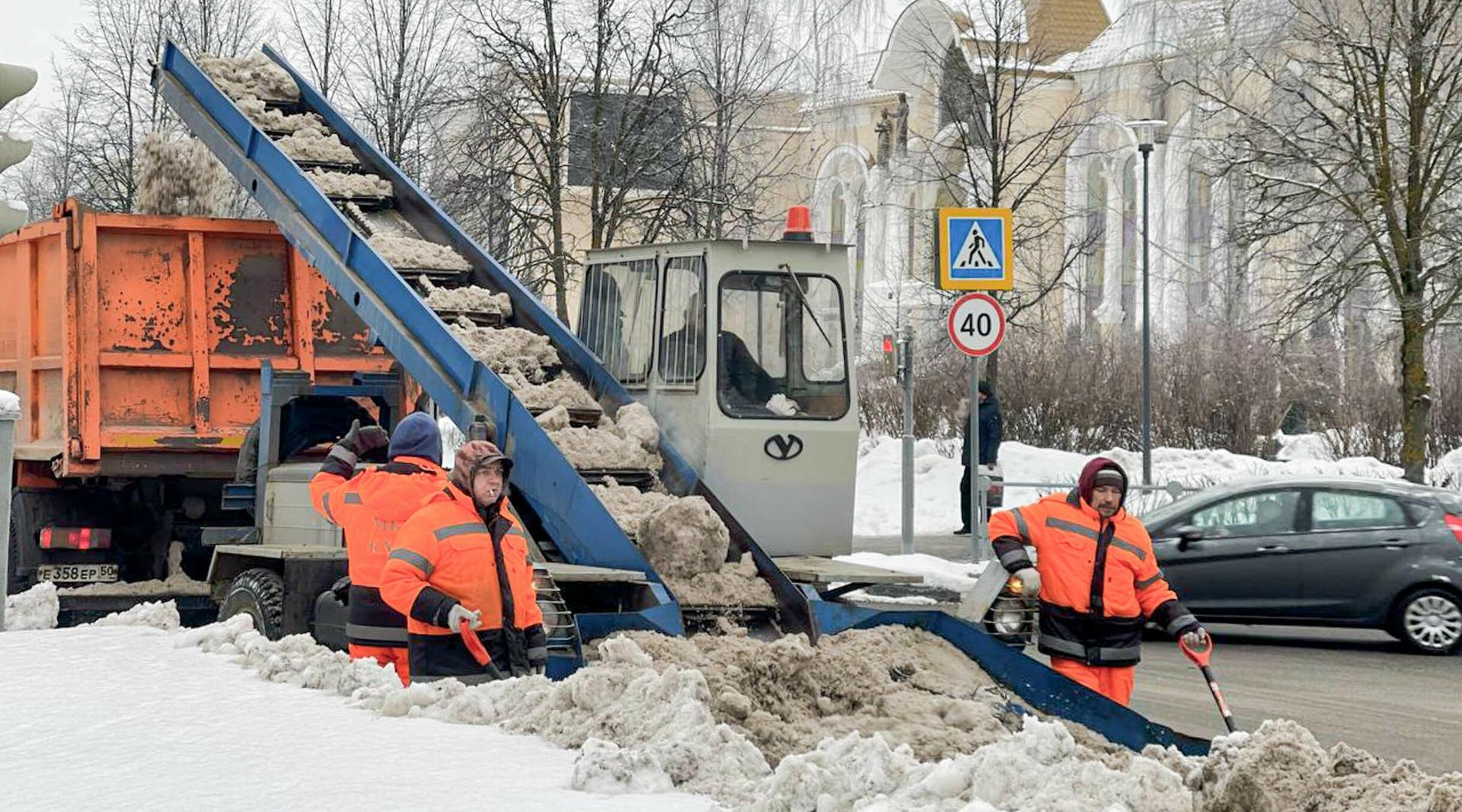 Оцените качество уборки снега в городе