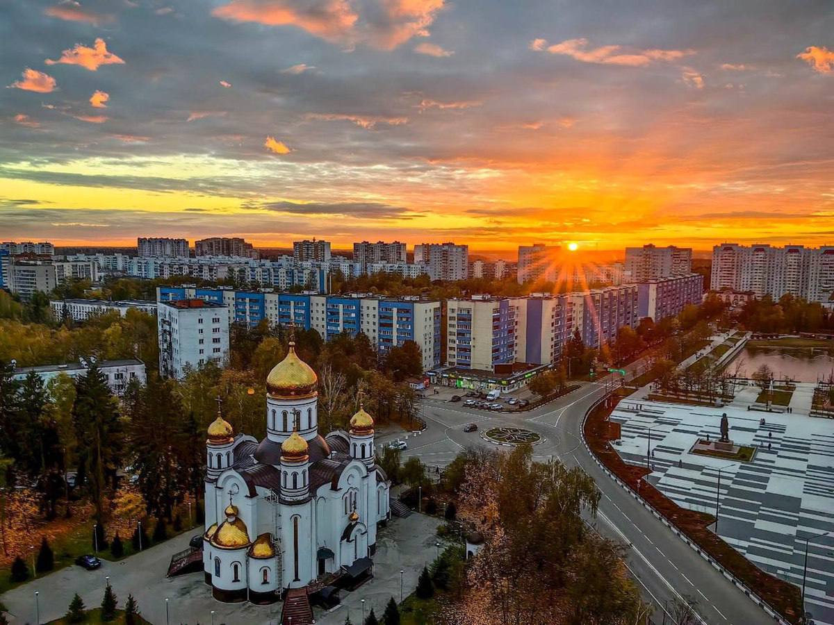 Оранжевые закаты над городом