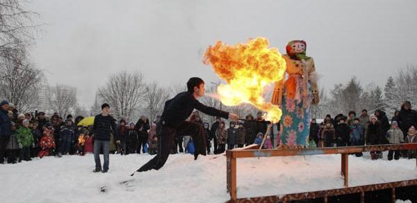 Немного о том, как проходила Масленица в Краснознаменске в разные годы