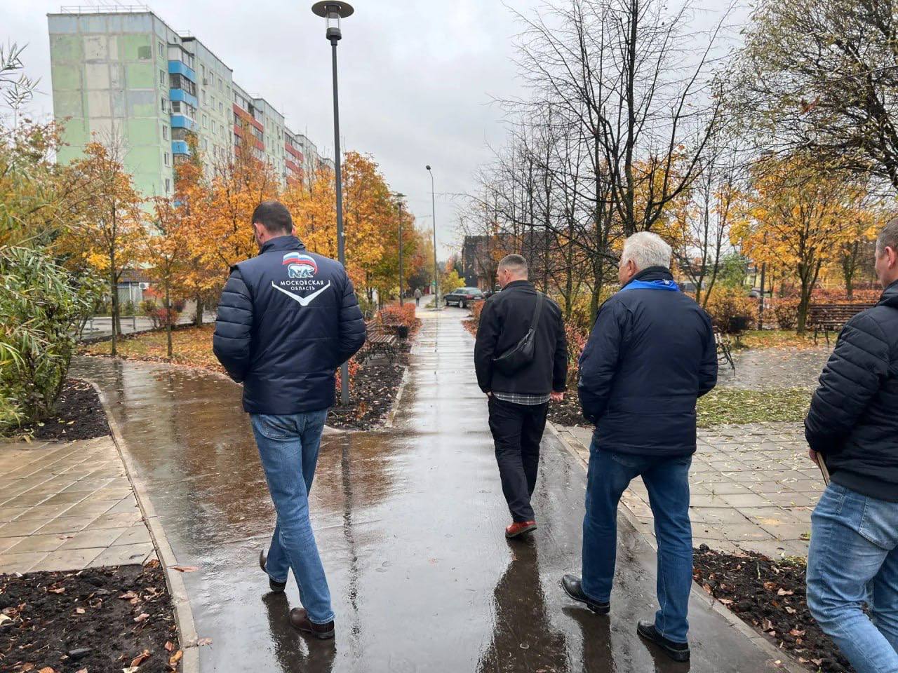 Костровая зона в парке Краснознаменска превратилась в «лобное место» притяжения для полусотни подростков
