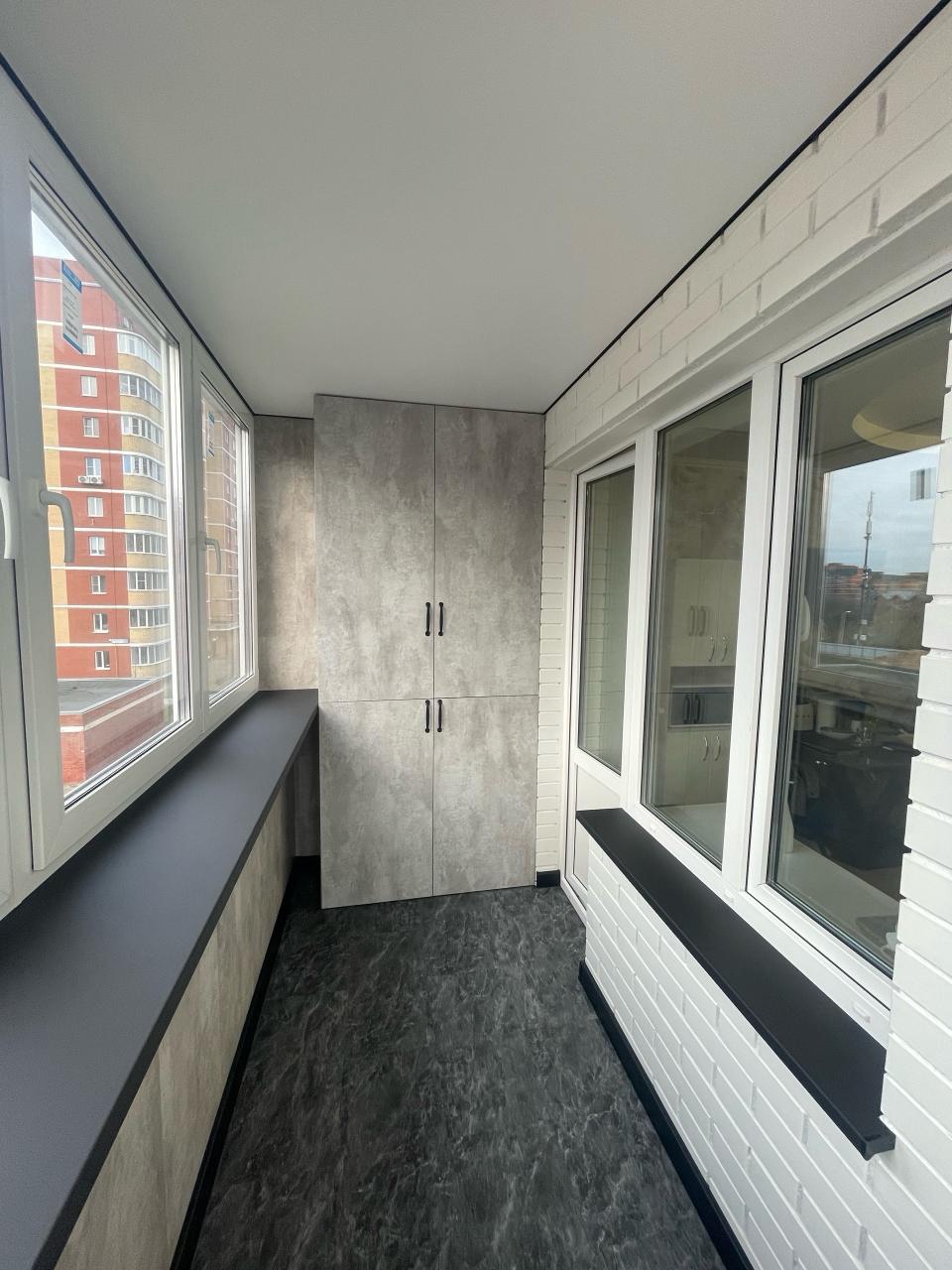 Остекление и обшивка балконов любой сложности