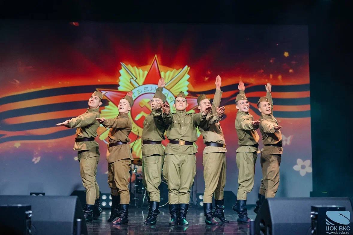 «И звёзды становятся ближе!»: в Краснознаменске прошёл Гала-концерт XI творческого конкурса военнослужащих ВКС.