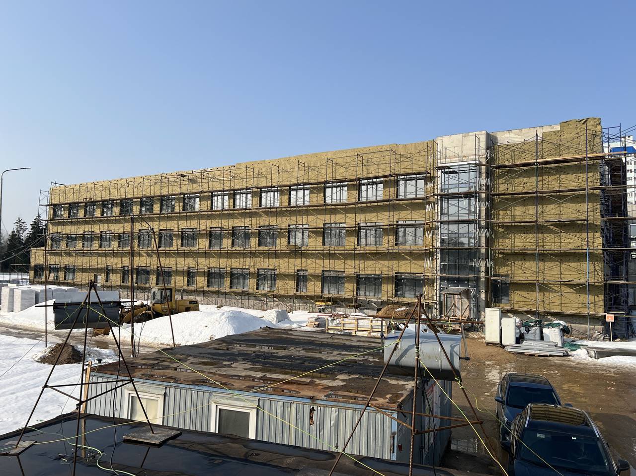 12 марта Владимир Пирогов посетил строительство образовательного центра на ул.Связистов