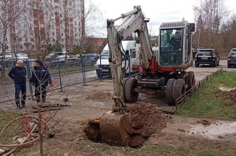 Прорыв магистрального водопровода устранён