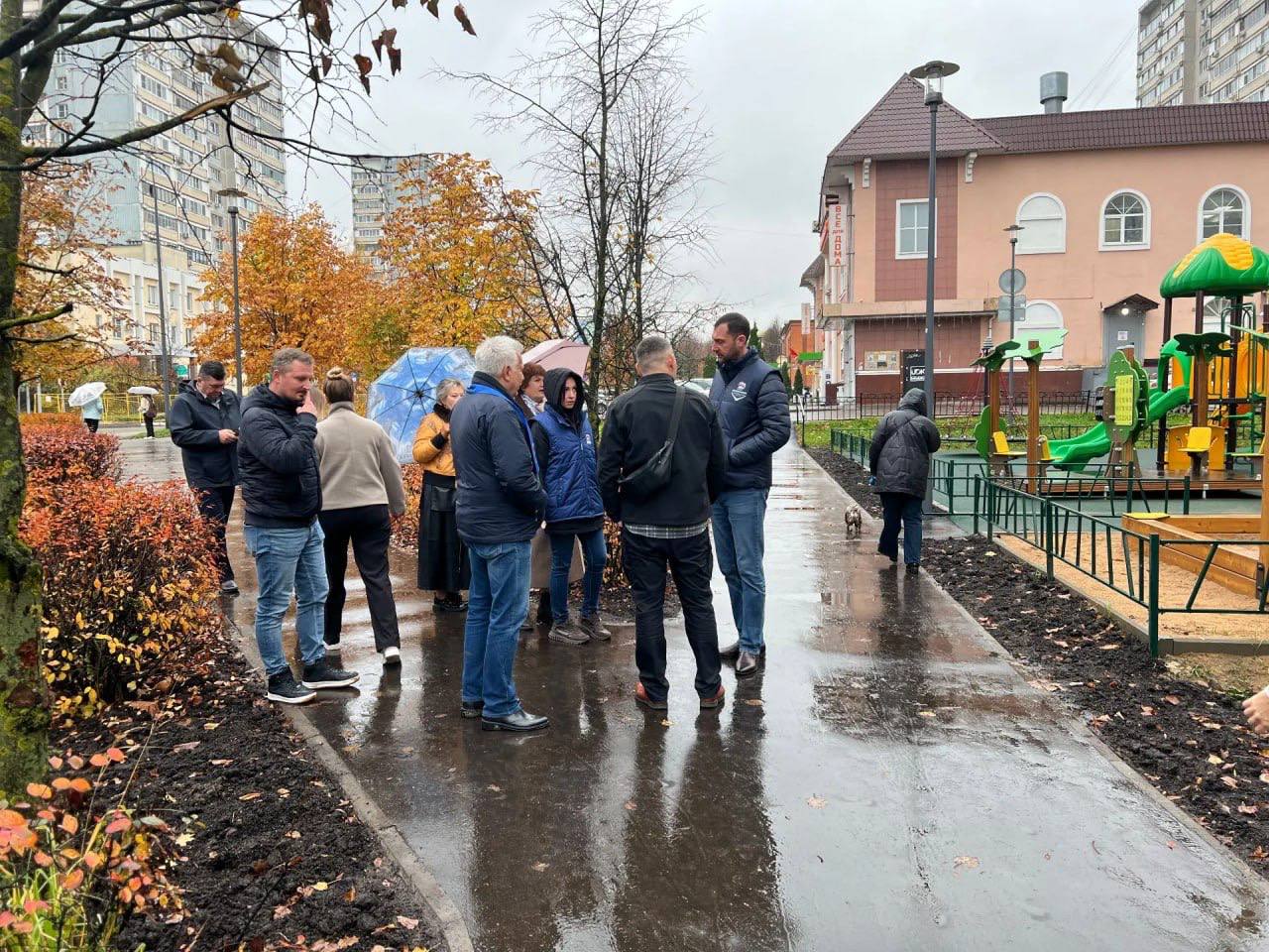 Костровая зона в парке Краснознаменска превратилась в «лобное место» притяжения для полусотни подростков