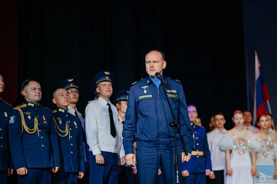 «И звёзды становятся ближе!»: в Краснознаменске прошёл Гала-концерт XI творческого конкурса военнослужащих ВКС.