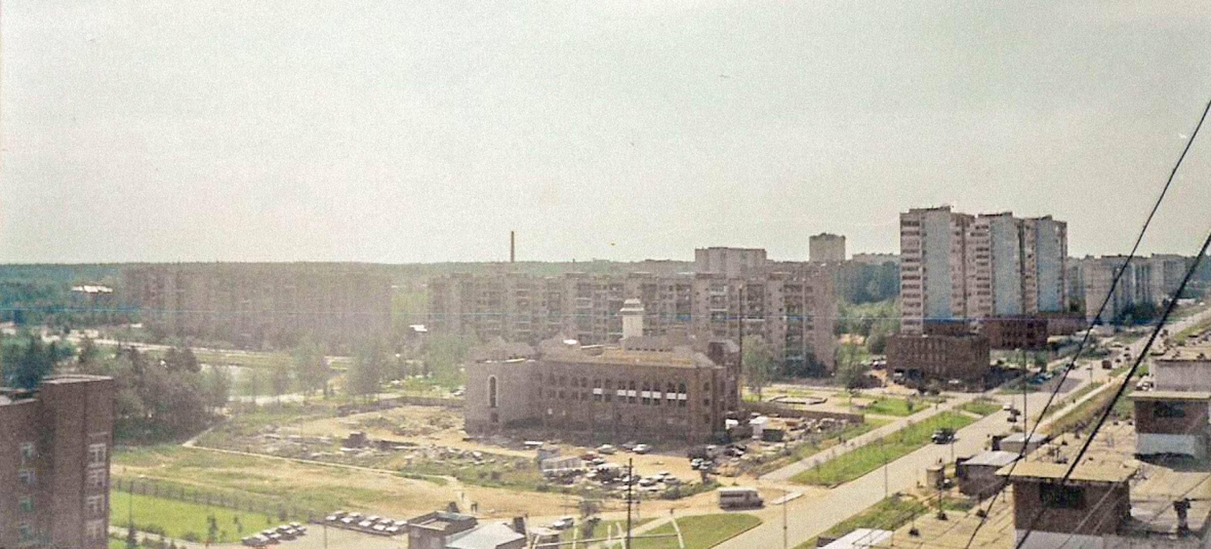 Полет над ул. Победы в разные годы