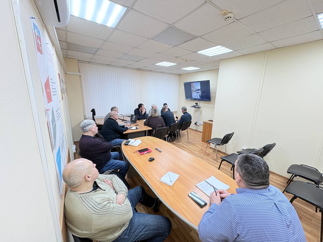 Владимир Пирогов провёл оперативное совещание с руководителями городских организаций по зимней уборке территорий