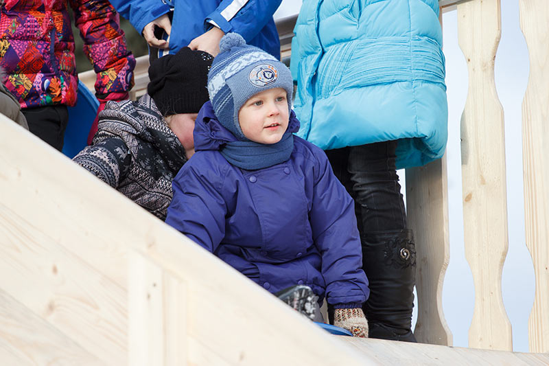 Горка на площади Ленина Горка на площади Ленина