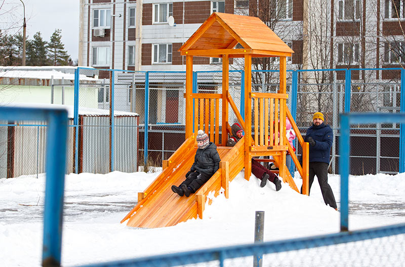 Горка во дворе Победы 2. Горка во дворе Победы 2.