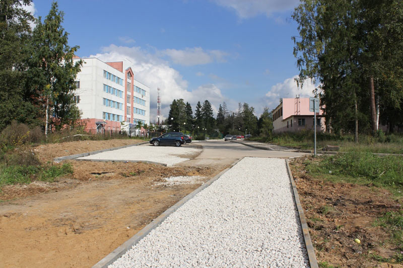 Тротуары у поликлиники