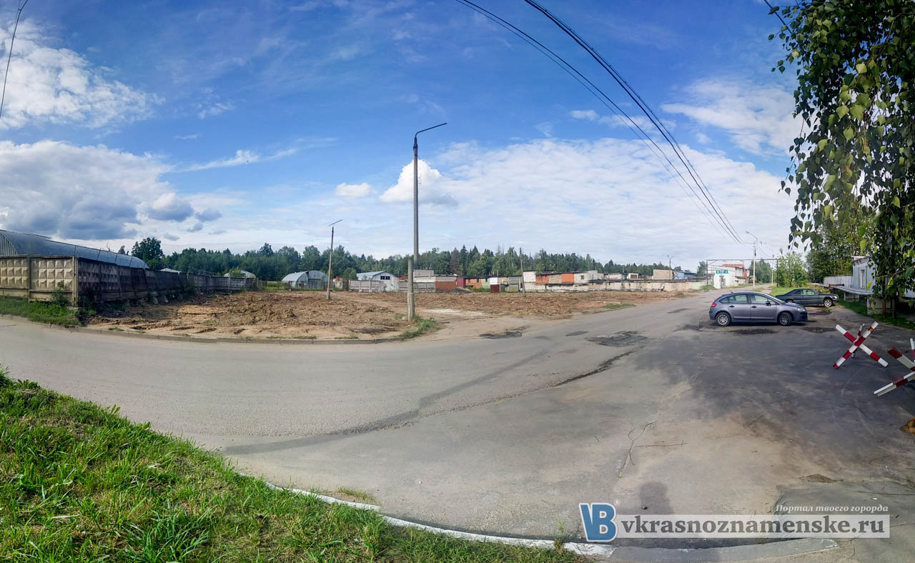 Около ГСК Орион, снесли старые гаражи и расчистили площадку