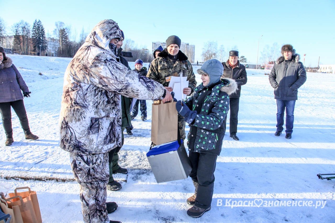 Зимняя рыбалка в городе Краснознаменск