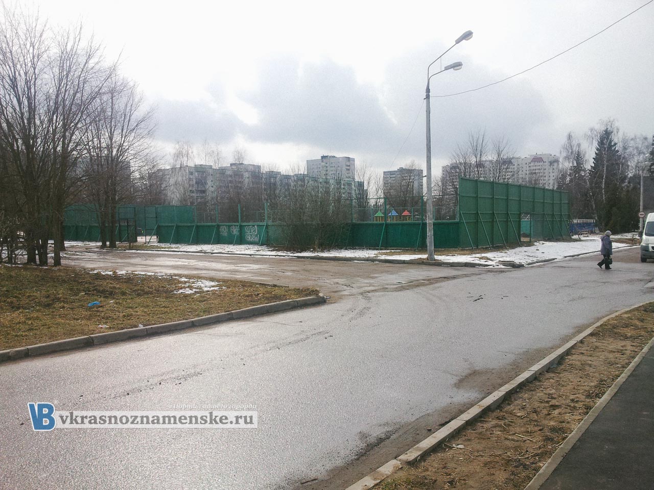 на месте спортивного объекта - площадка для обучения вождениею