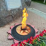 22 июня, в День памяти и скорби в 4 часа утра состоялось возложение цветов
