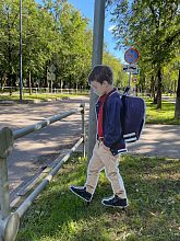 На пешеходных переходах около Гимназии N1 появились дополнительные предупреждающие элементы.