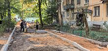 На ул. Парковая 8,6 проходят работы по обновлению асфальтового покрытия