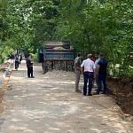 Обустройство пешеходных тротуаров около дома Победы 15