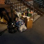 Жители по адресу Советская 1, научитесь выносить мусор в специально отведенное для этого место