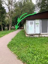 Сделали крышу и снег сошел на тротуар весной