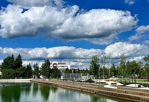 Краснознаменск под сладкой ватой облаков
