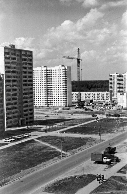 Апрель 1992 года, строительство ул. Победы д. 6, п