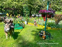 Великолепный сад во дворе проспекта Мира 17