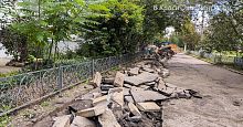 На ул. Октябрьская 8 начались работы по обновлению тротуара