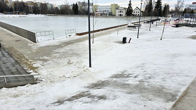 Лучшая горка в городе!Вжух! и кормишь рыбок ????