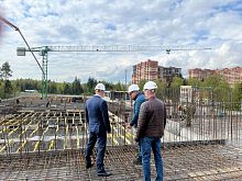 Глава города посетил строительство образовательного центра на ул. Связистов