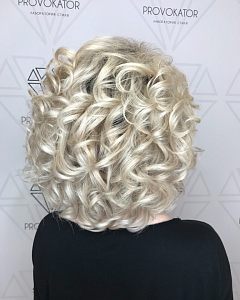 Вечерняя укладка "Локоны" (средняя длина)