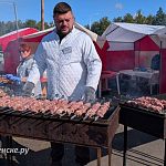 Праздничная торговля в Городском парке