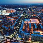 Вечерний город с высоты в разные сезоны