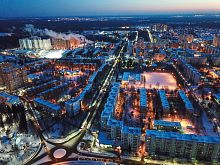 Вечерний город с высоты в разные сезоны