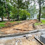 По проспекту Мира активно продолжается благоустройство дворовых территорий.