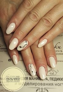 Наращивание и моделирование ногтей гелем
