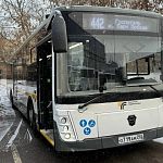 Подозрительное внимание мужчины на 442