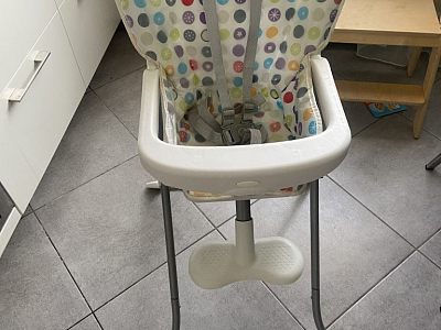 Продам стульчик для кормления 