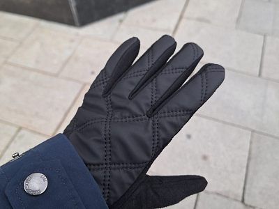 Перчатки женские 7 разм. демисезонные. 200 руб.