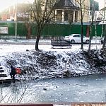 Проведите со своими детьми беседу, что по льду ходить очень опасно!