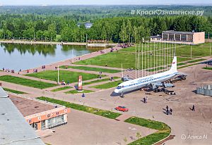 Самолет на площади им.Ленина