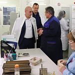 ВРИП главы города Владимир Пирогов посетил завод полупроводниковых приборов «Арсенал»