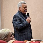24 декабря в Доме офицеров состоялась встреча с жителями в формате «выездной администрации».