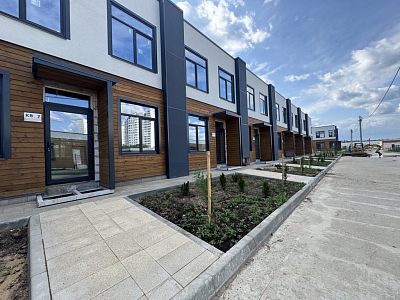 Продам, 130 кв.м, 2 сотки, Таунхаус