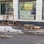 Торговая точка работала несколько месяцев.. а теперь эта заброшенная «прелесть» стоит