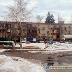 На Строителей 3/1 вода бьет током
